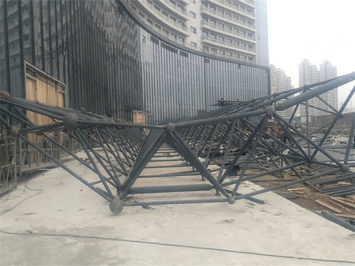 绵阳万豪酒店雨棚网架